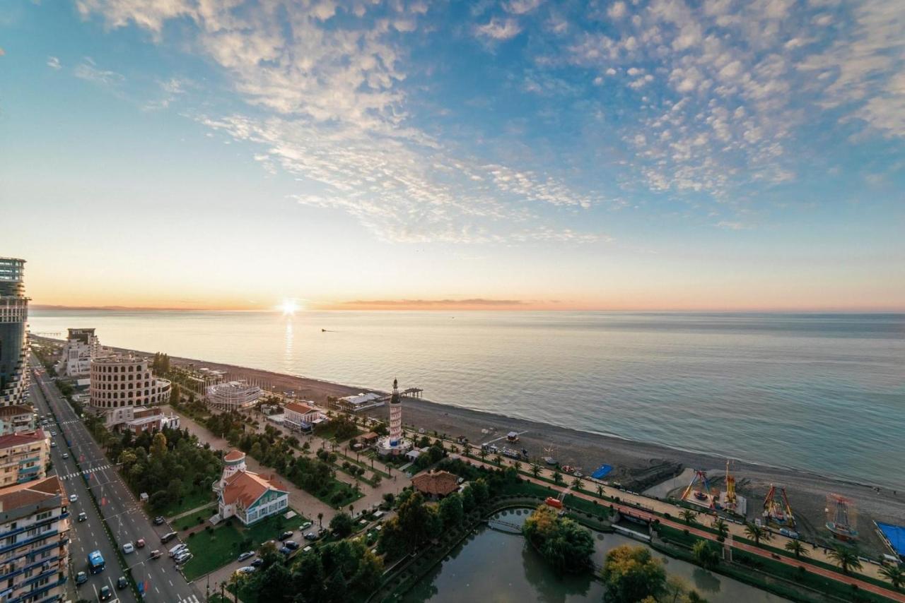 Orbi City Luxury Towers Aparthotel Μπατούμι Εξωτερικό φωτογραφία